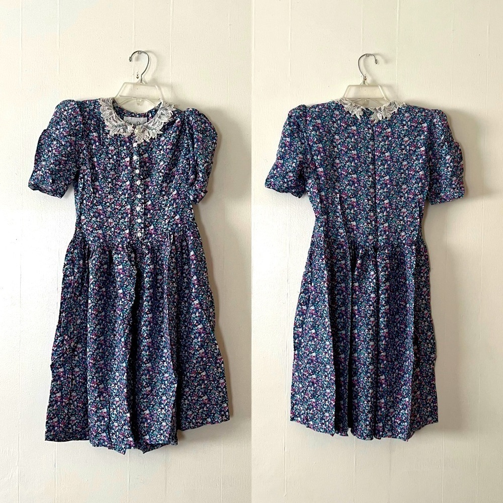 Vintage Alison Petite Peter’s Floral Short Puff Sleeve Dress